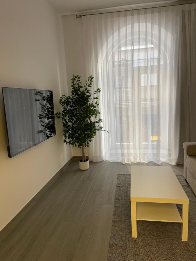 Suara Apartamentos 1 มาดริด ภายนอก รูปภาพ